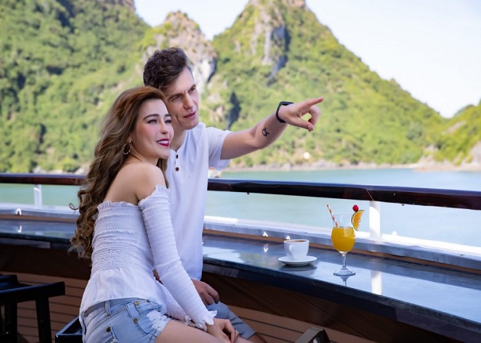 Tour du thuyền 5* Peony 2N1Đ ngủ đêm trên Vịnh Hạ Long