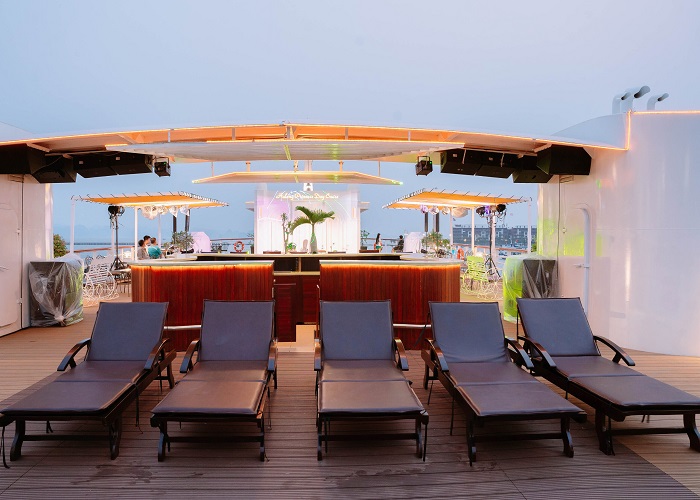 Tour du thuyền 5* Princess 1N thăm Vịnh Hạ Long