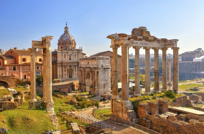 Quảng trường La Mã - biểu tượng nền văn minh Italia cổ đại