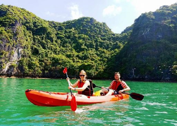 Tour du thuyền 5* Queen 1N thăm Vịnh Hạ Long