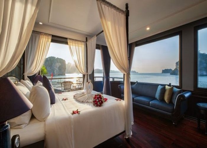 Tour du thuyền 5* Rosy 2N1Đ ngủ đêm trên Vịnh Hạ Long