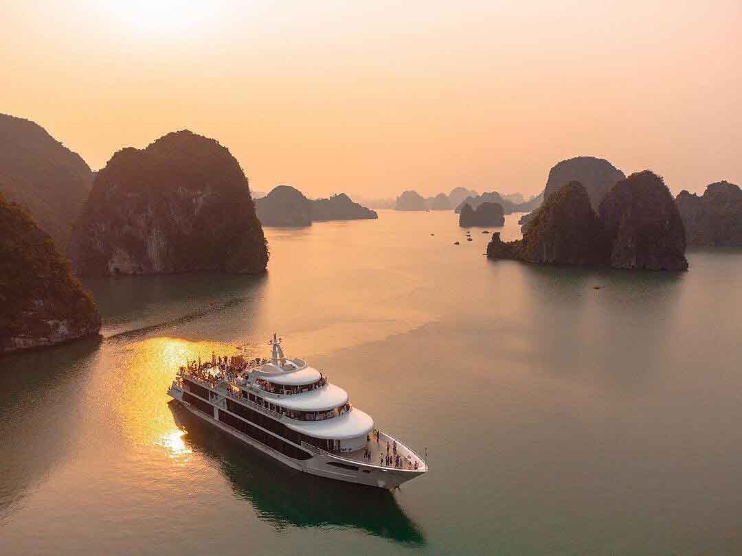 Tour du thuyền 5* Sea Octopus 1N thăm Vịnh Hạ Long