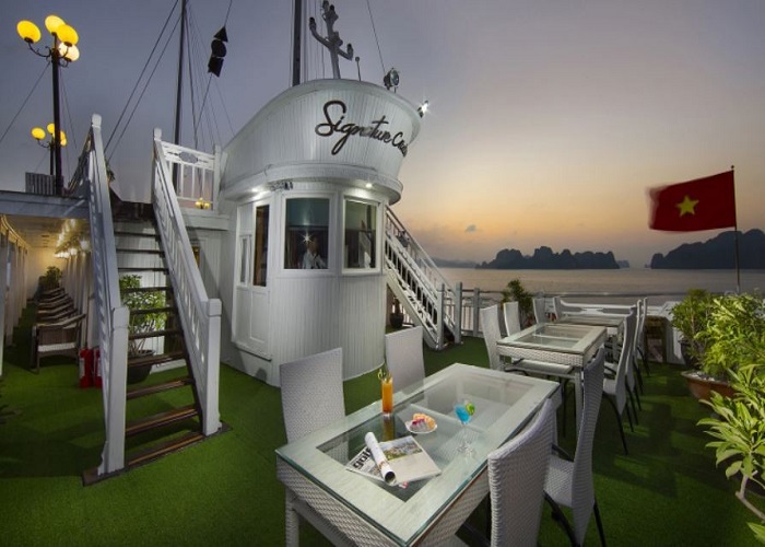 Tour du thuyền 5* Signature Cruise 2N1Đ ngủ đêm trên Vịnh Hạ Long
