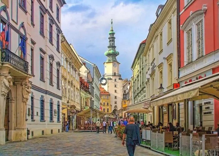 Tour du lịch Đông Âu 10N9Đ: Từ HCM - Séc - Áo - Slovakia - Hungary, Bay Emirate 5* + KS 4*