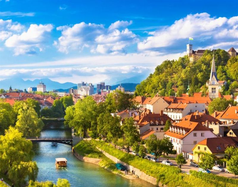 Cảnh đẹp êm đềm, cổ kính tại thủ đô Ljubljana