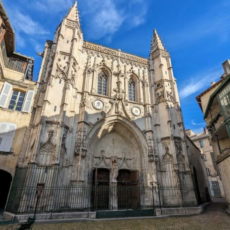 Vẻ đẹp ấn tượng của kiến trúc nhà thờ Thánh Phêrô tại Avignon