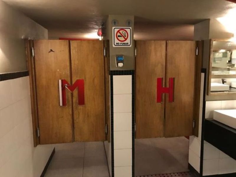 Chú ý ký hiệu ngoài toilet ở Mexico để tránh tình huống khó xử