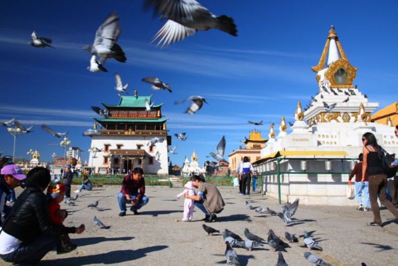 Khám phá văn hóa Phật Giáo khi đến tu viện Gandan Khiid 