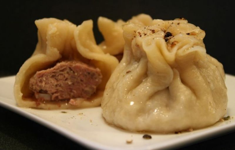 Bánh bao Buuz nức tiếng ai ăn cũng ghiền khi tới Mông Cổ 