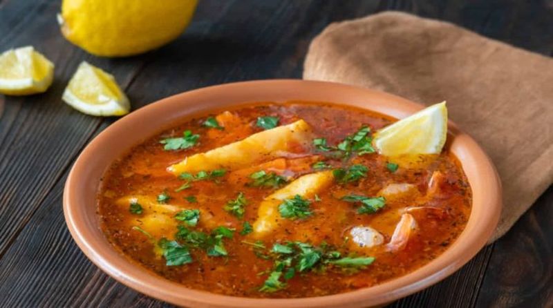 Nếm thử món Su Psarosoupa khi tới Hy Lạp du lịch 