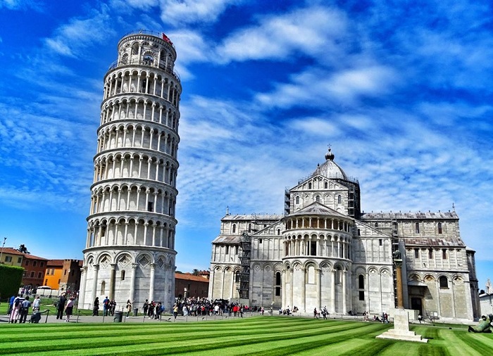 Tháp nghiêng Pisa
