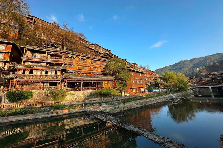 Du Lịch Trung Quốc: Hà Nội - Nam Ninh - Lệ Ba - Hạ Tư Cổ Trấn - Trấn Viễn Cổ Thành - Thiên Hộ Miêu Trại 4 Ngày Đường Bộ