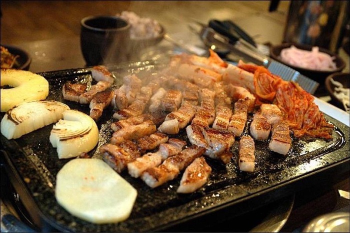 Thưởng thức ẩm thực Hàn Quốc