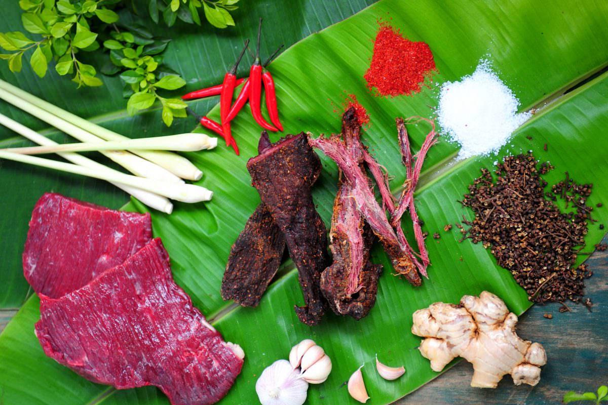 Thịt trâu gác bếp - món ăn đậm vị Sapa