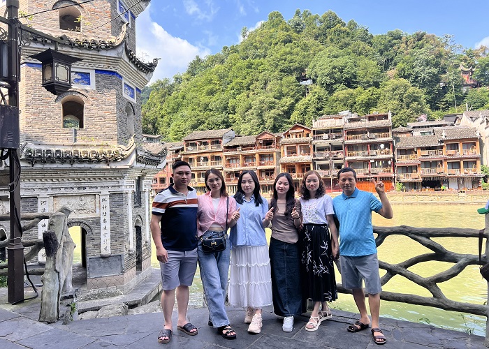 Du lịch Trung Quốc: HCM - Trương Gia Giới - Phượng Hoàng Cổ Trấn 5N4Đ Bay Vietjet & KS 4*