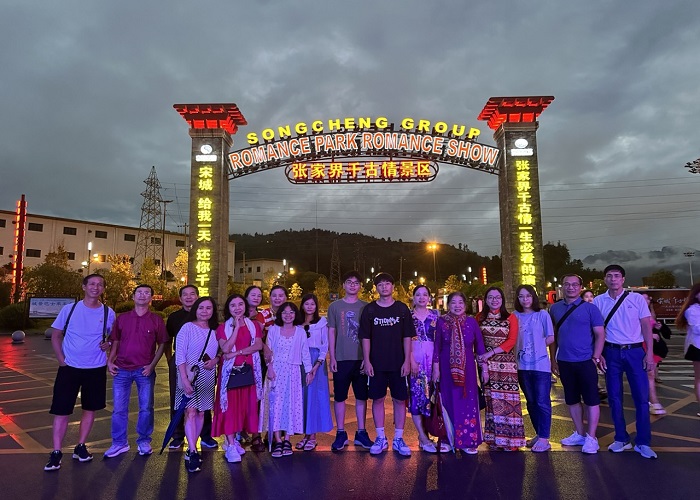 Du lịch Trung Quốc: HCM - Trương Gia Giới - Phượng Hoàng Cổ Trấn 5N4Đ Bay Vietjet & KS 4*