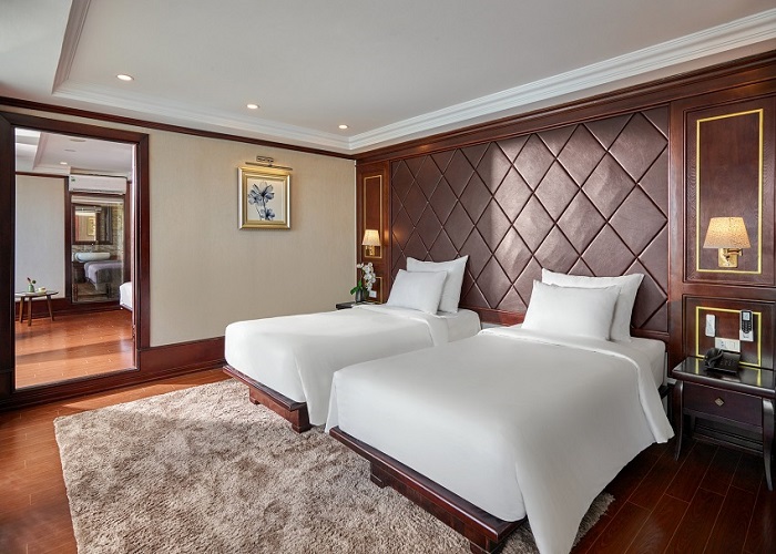 Tour du thuyền 5* Verdure Lotus Luxury 2N1Đ ngủ đêm trên Vịnh Hạ Long