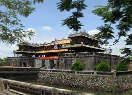 du lich xuyen viet, du lich hue