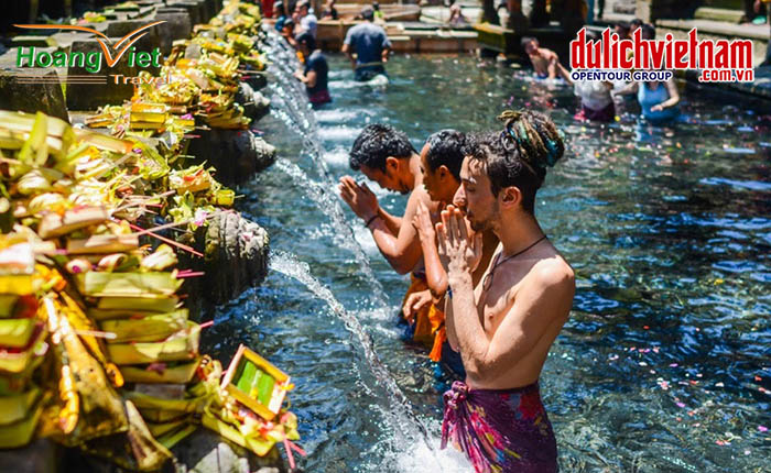 Suối thần Tampak Siring 