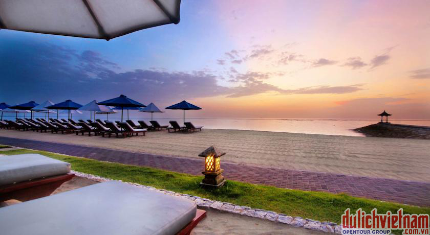 Bãi biển riêng của Grand Aston Bali Beach Resort