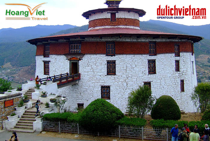 Bảo tàng quốc gia nằm trong pháo đài Taa Dzong