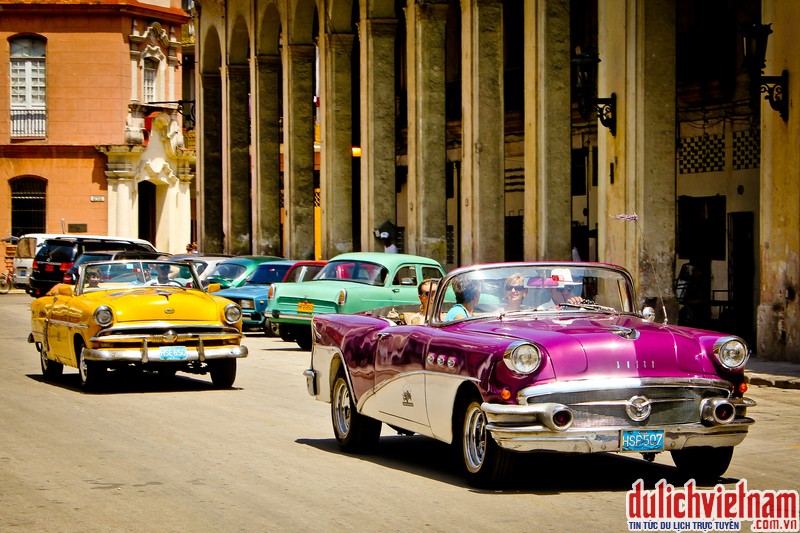 Bộ sưu tập oto Cổ bon bon trên đường phố Cuba Bộ sưu tập oto Cổ bon bon trên đường phố Cuba