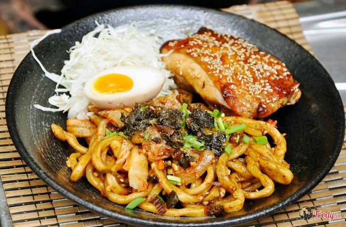 Món mì udon hấp dẫn Món mì udon hấp dẫn