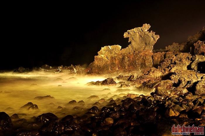 Yongduam-Rock