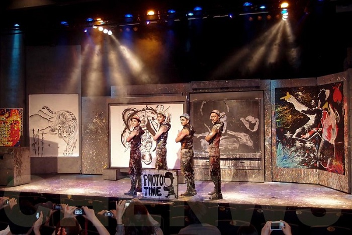 Không những vậy bạn còn được mãn nhãn với chương trình Drawing Show vô cùng đặc sắc