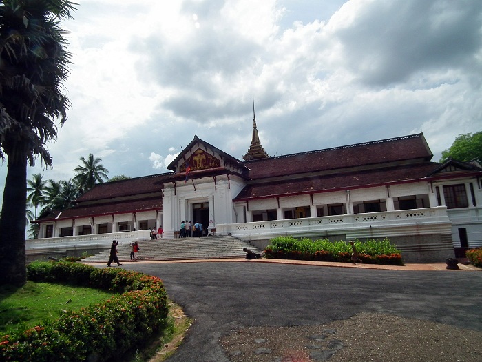 Cung điện hoàng gia Lào 
