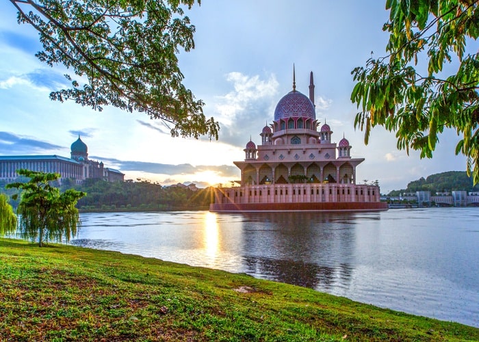 Thánh Đường Hồi Giáo Putra (Putra Mosque) 