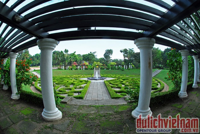 Lake Garden