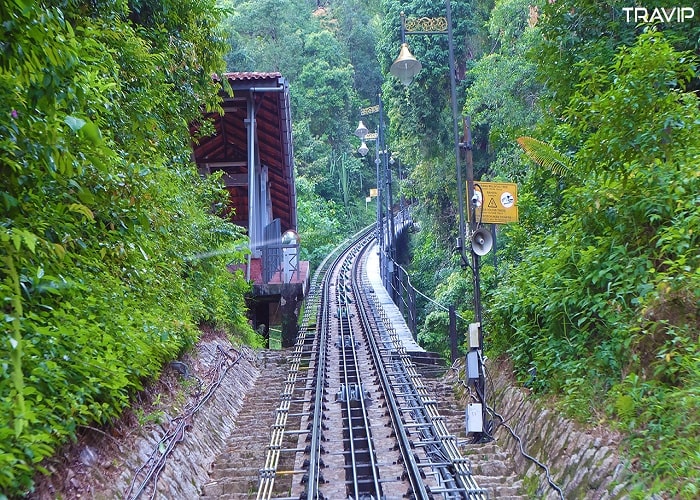 Trải nghiệm tàu nghiêng lên đỉnh Penang