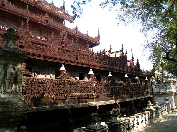 Tu viện Shwenandaw Tu viện Shwenandaw