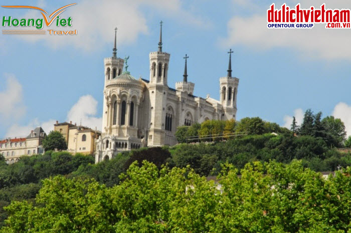 Nhà thờ La Basilique Notre Dame de Fourviere 