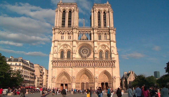 Nhà thờ Đức Bà Paris 