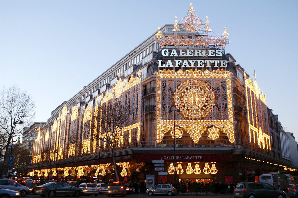 Thỏa thích mua sắm tại Galeries Lafayette