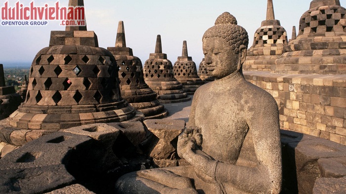 Chùa Di Lạc Indonesia