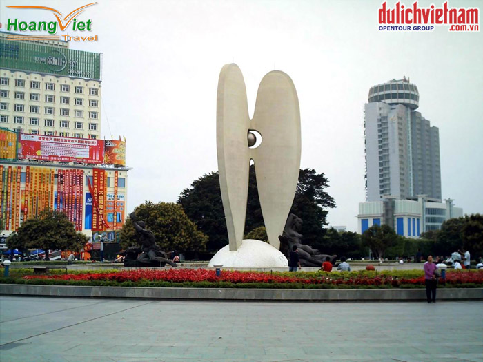 Quảng trường Ngọc Trai