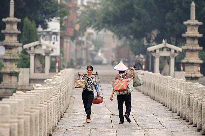 cầu đá Lạc Dương