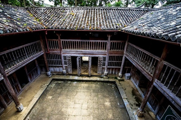 Dinh thự họ Vương ở thung lũng Sà Phìn