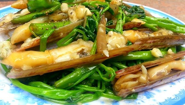 Ốc móng tay xào rau muống Ốc móng tay xào rau muống