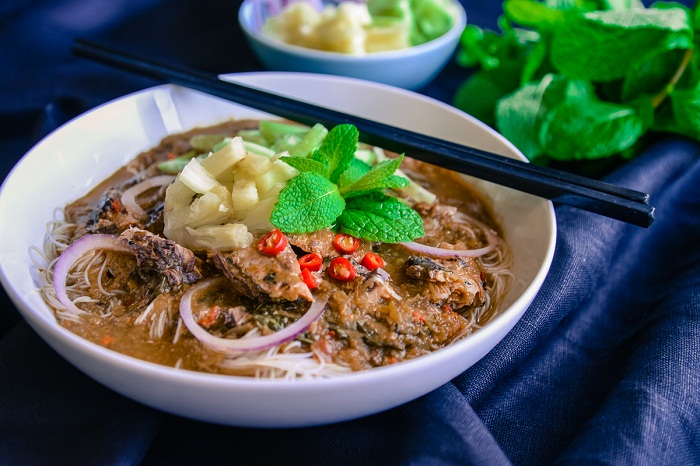 Mỳ Asam Laksa lại là phiên bản dành cho những người yêu thích sự thanh mát trong ẩm thực Mỳ Asam Laksa lại là phiên bản dành cho những người yêu thích sự thanh mát trong ẩm thực
