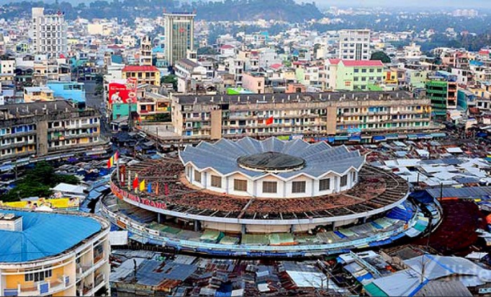 Chợ Đầm từ trên cao như một bông hoa khoe sắc Chợ Đầm từ trên cao như một bông hoa khoe sắc