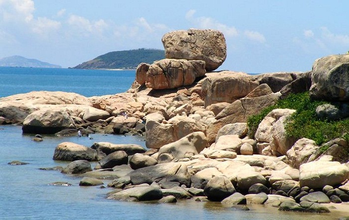 Thắng cảnh Hòn Chồng Nha Trang