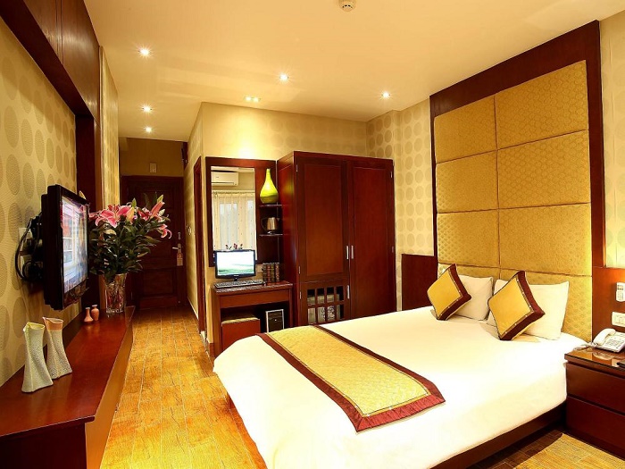 Khách sạn Trần Hà Nội
