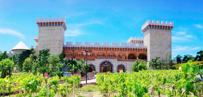 lâu-đài-rượu-ở-phan-thiết