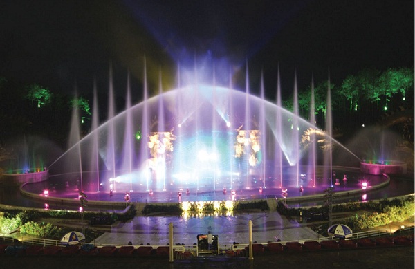 bieu-dien-nhac-nuoc