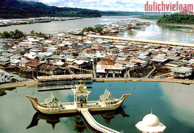Làng Nổi Kampong Ayer lớn nhất thế giới với bề dày hơn 600 năm văn hóa lịch sử