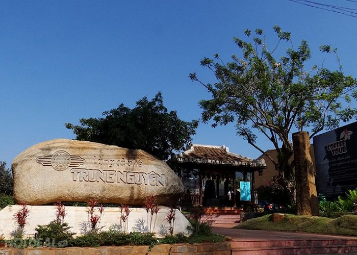 Làng cà phê Trung Nguyên
